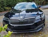 Skoda 2.0 TSI 140 KW L&K*DSG*Leder*PANO*AHK*ACC*SH*DCC - Skoda Superb: 140