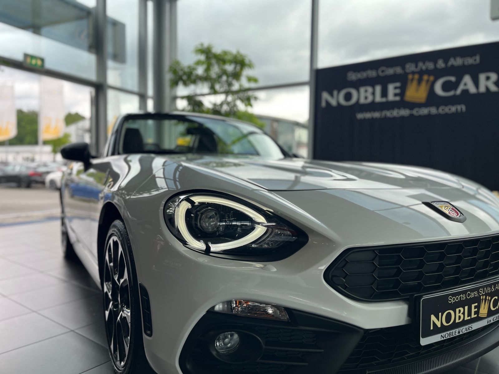 Fahrzeugabbildung Abarth 124 Spider Turismo LED DAB LEDER NAV SHZ