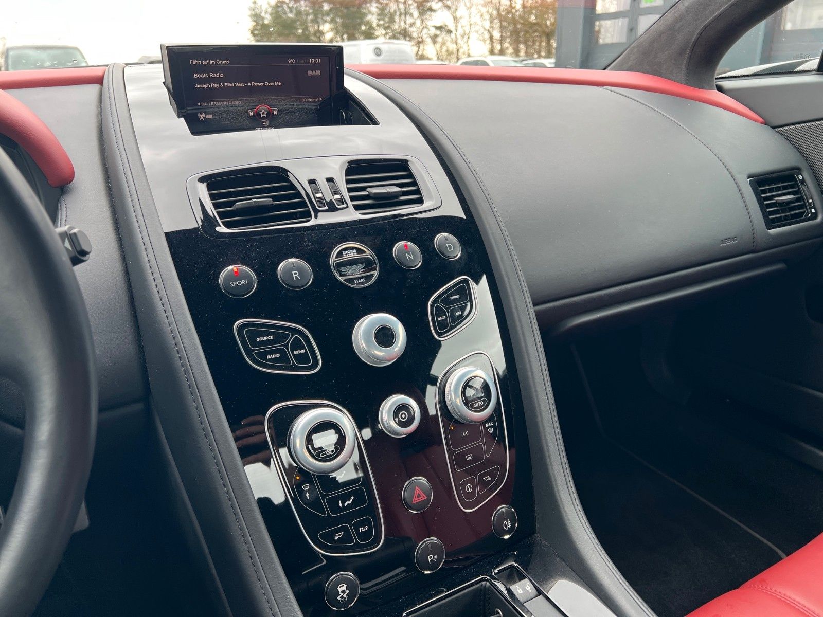 Fahrzeugabbildung Aston Martin V8 Vantage Coupe*RFK nur 18TKM*wie NEU