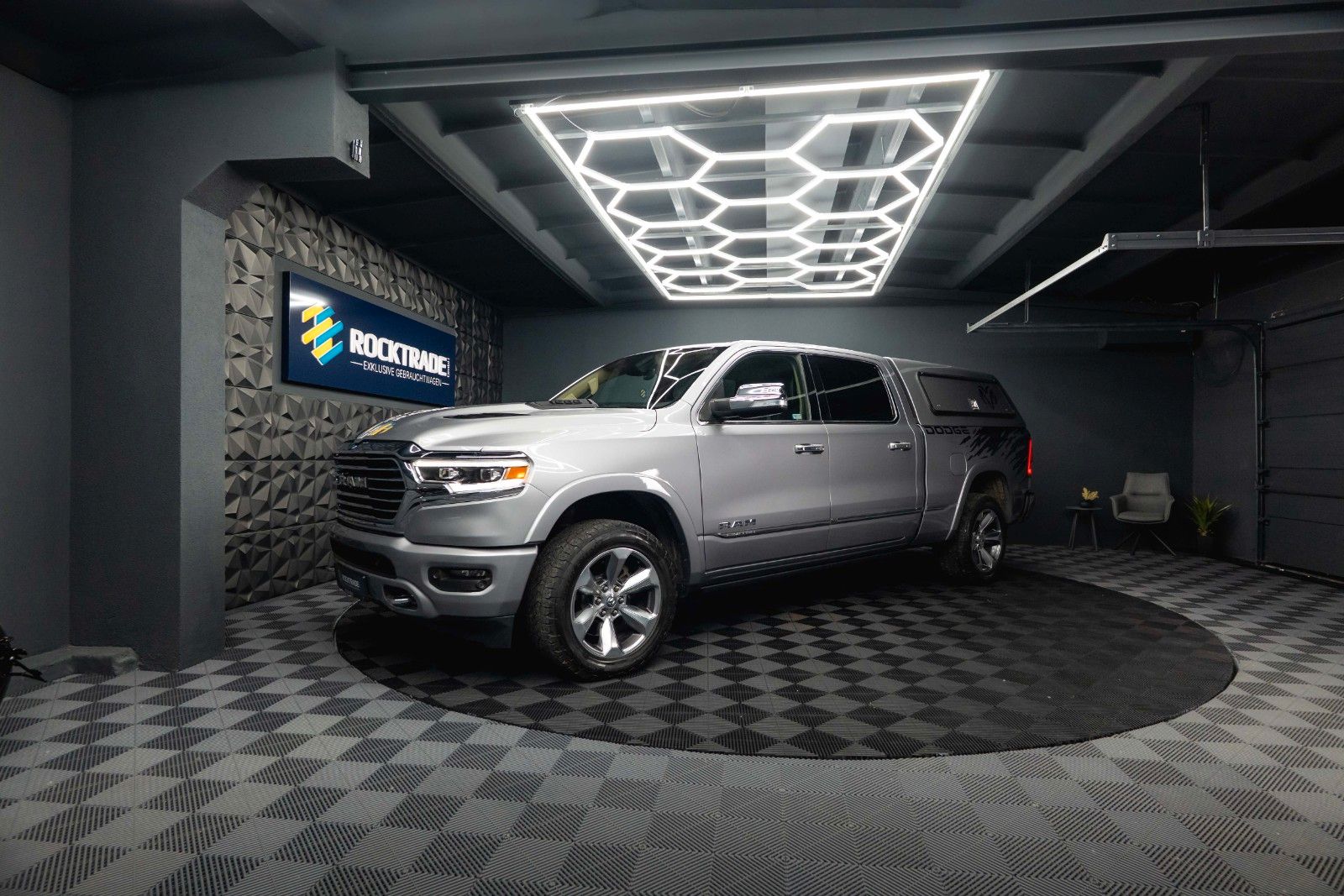 Fahrzeugabbildung Dodge RAM 5.7 V8 HEMI 4x4 Limited Longbed Hardtop 19%