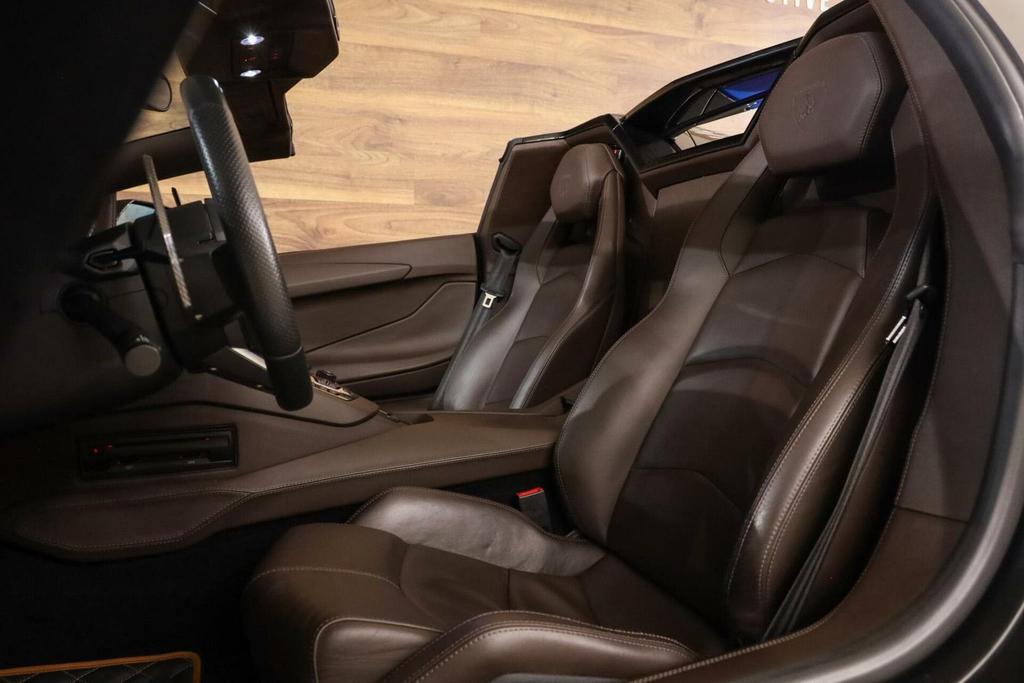 Lamborghini Aventador