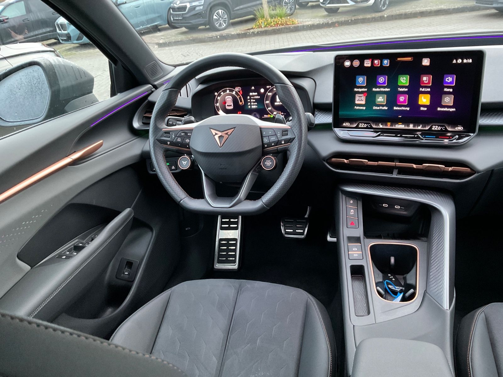 Fahrzeugabbildung CUPRA Terramar 1.5 eTSI/DSG AHK schwenk,Navi,360Kamera