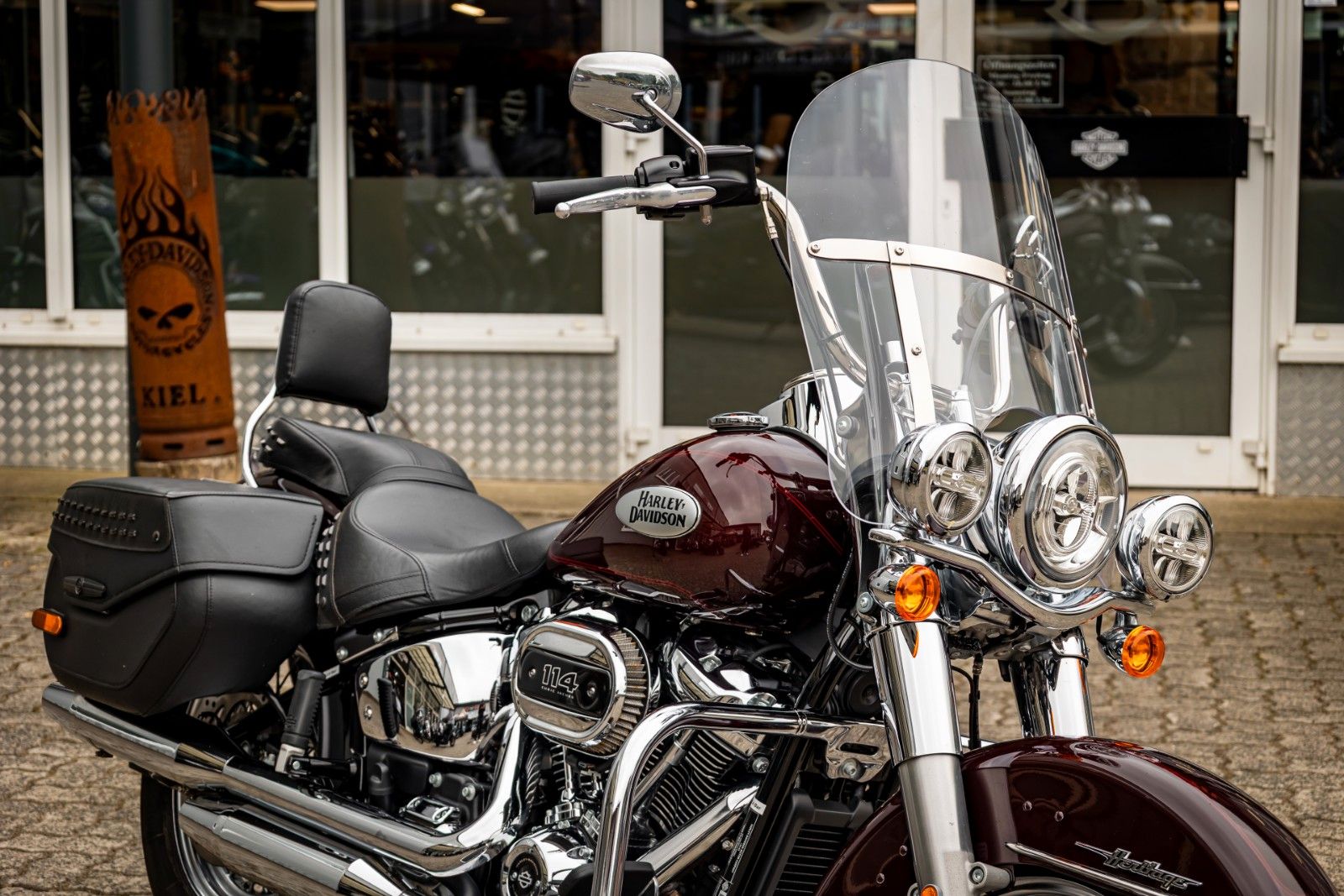 Fahrzeugabbildung Harley-Davidson Softail Heritage FLHCS 114 CUI -NEUWERTIG -