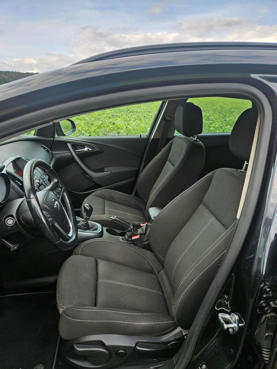 Opel Astra 2015 — photo 6