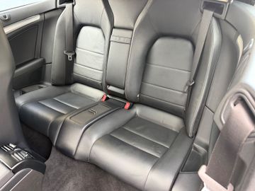 Mercedes E 200 - 8