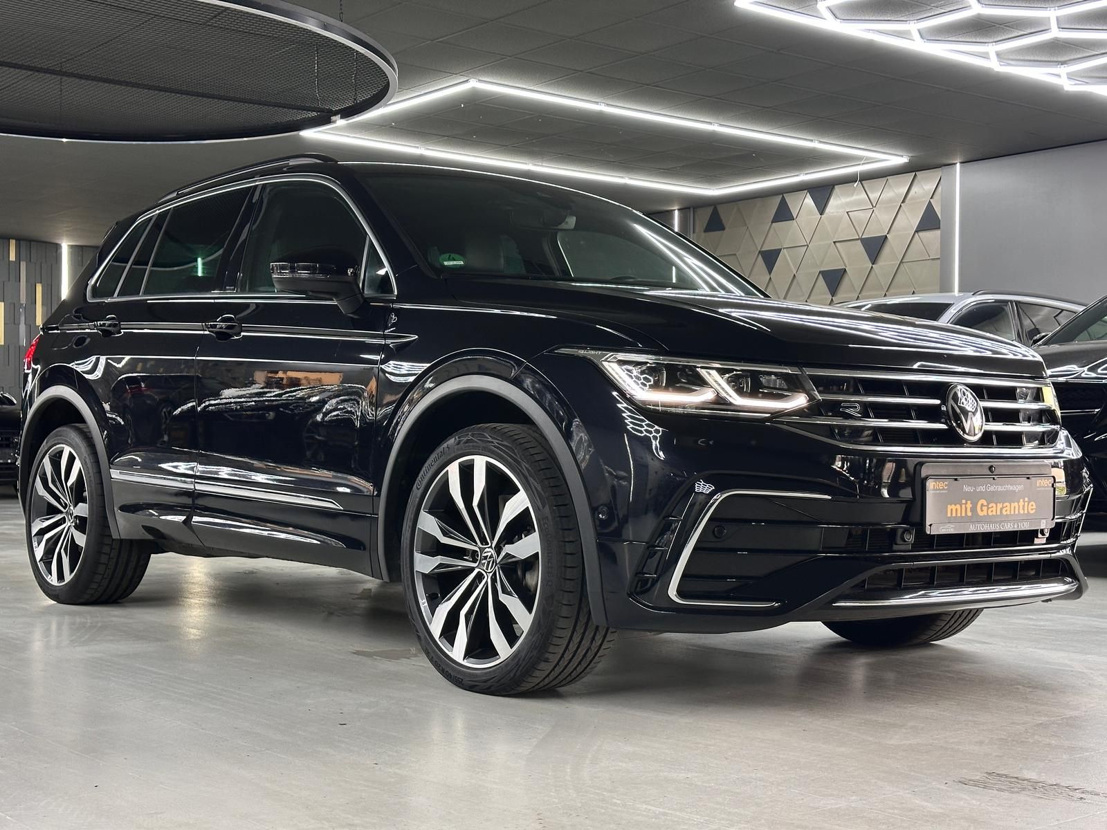 Volkswagen Tiguan 1.4 TSI R LINE IQ.LIGHT/PANO/IQ.DRIVE/NAV imagem 3