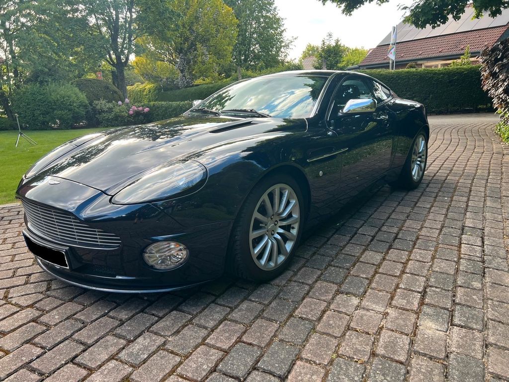 Aston Martin Vanquish