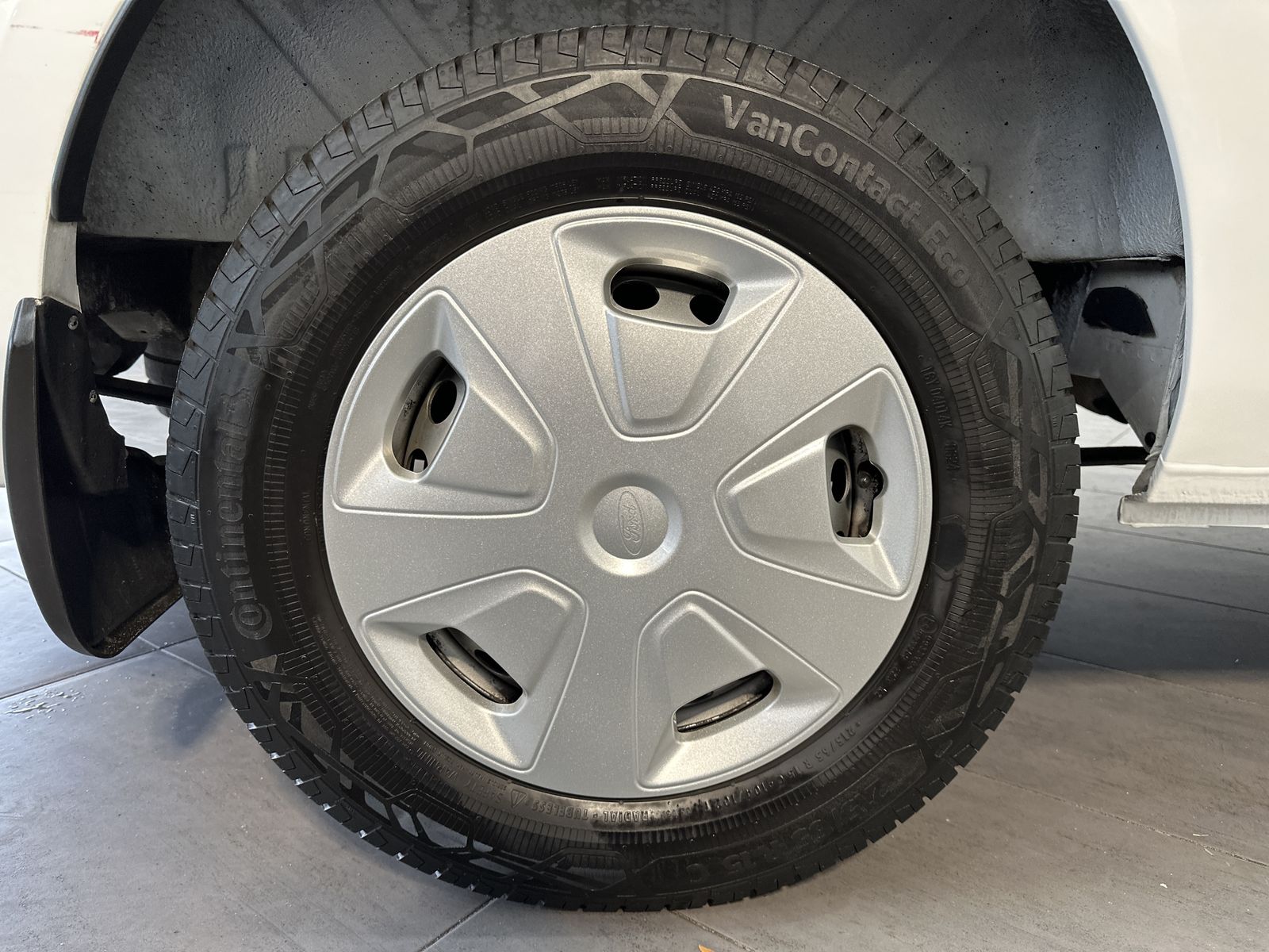 Fahrzeugabbildung Ford Transit Custom 300 L2H1 KAMERA+SHZ+PP+CARPLAY