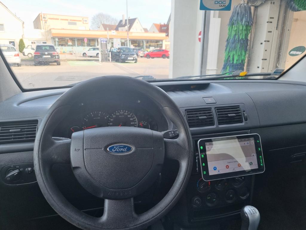 Ford Tourneo