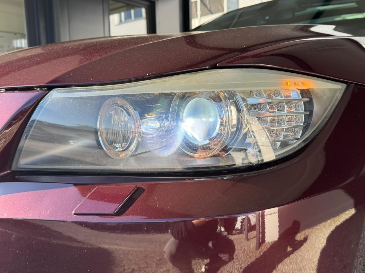 BMW 320 2009 — photo 17