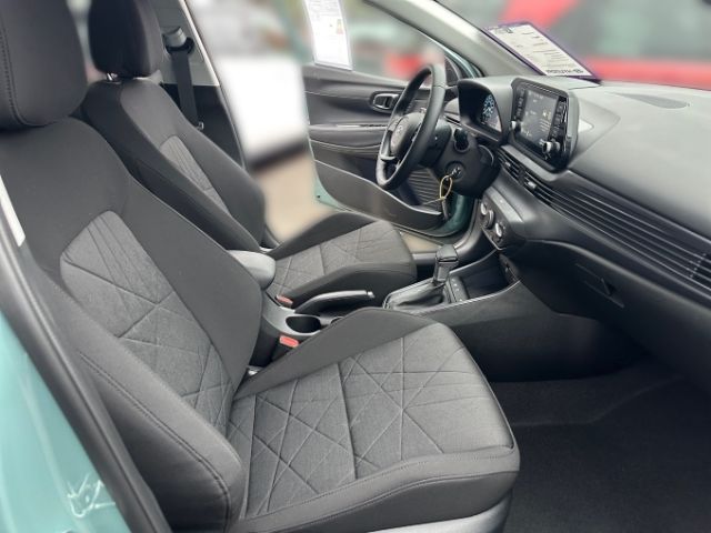 Fahrzeugabbildung Hyundai BAYON 1.0 T-Gdi (100PS) 48V DCT Trend 17''Alufel