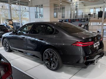 2025 BMW I5 — фото 6