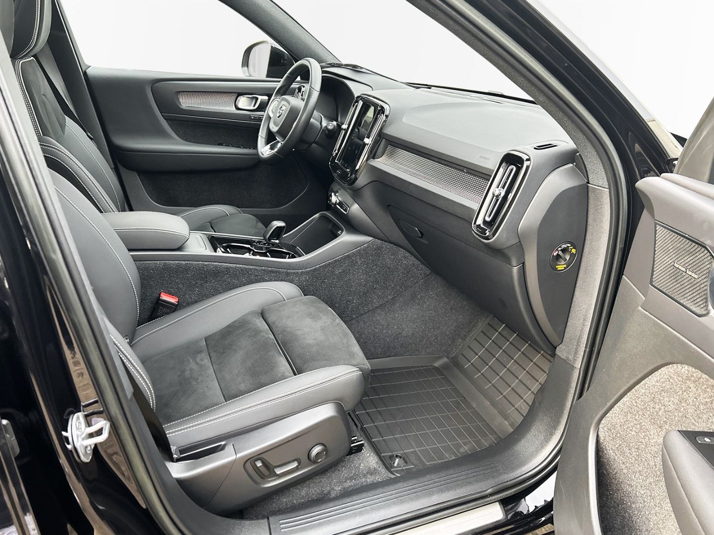 Volvo XC40 Recharge Pro FWD 20'' Allwetter LED Panoram imagem 3