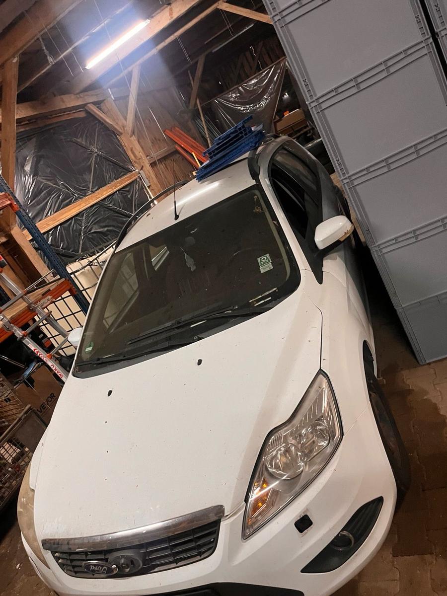 Ford Focus 2009 — photo 13