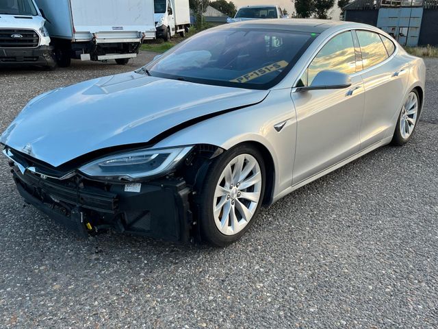 Tesla Model S Dual