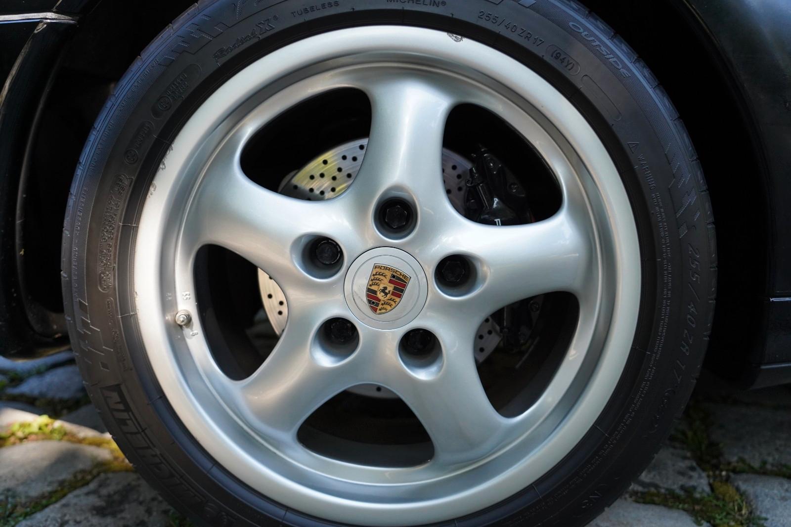Porsche 993 Carrera 2 Cabrio/ Nur 52.077 km!/ 2.Hand!