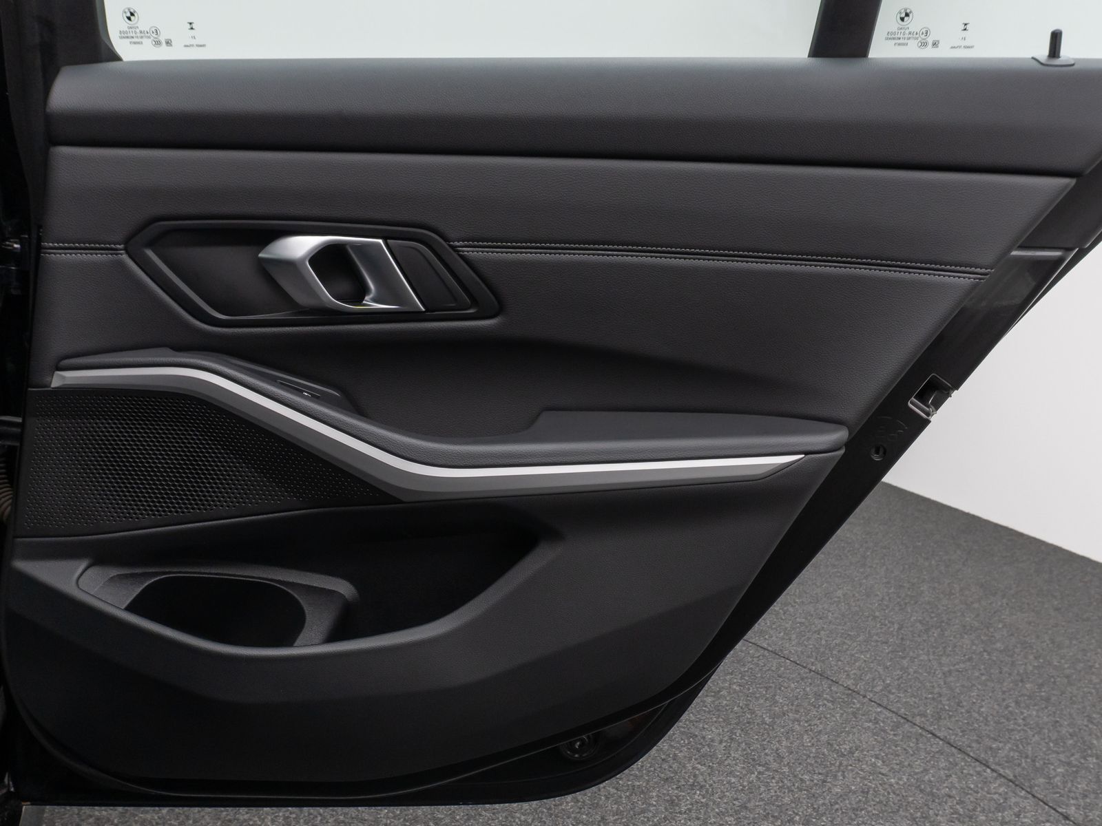 Fahrzeugabbildung BMW 320d Lim. DAB HUD CockPitPro Leder PDC Sport