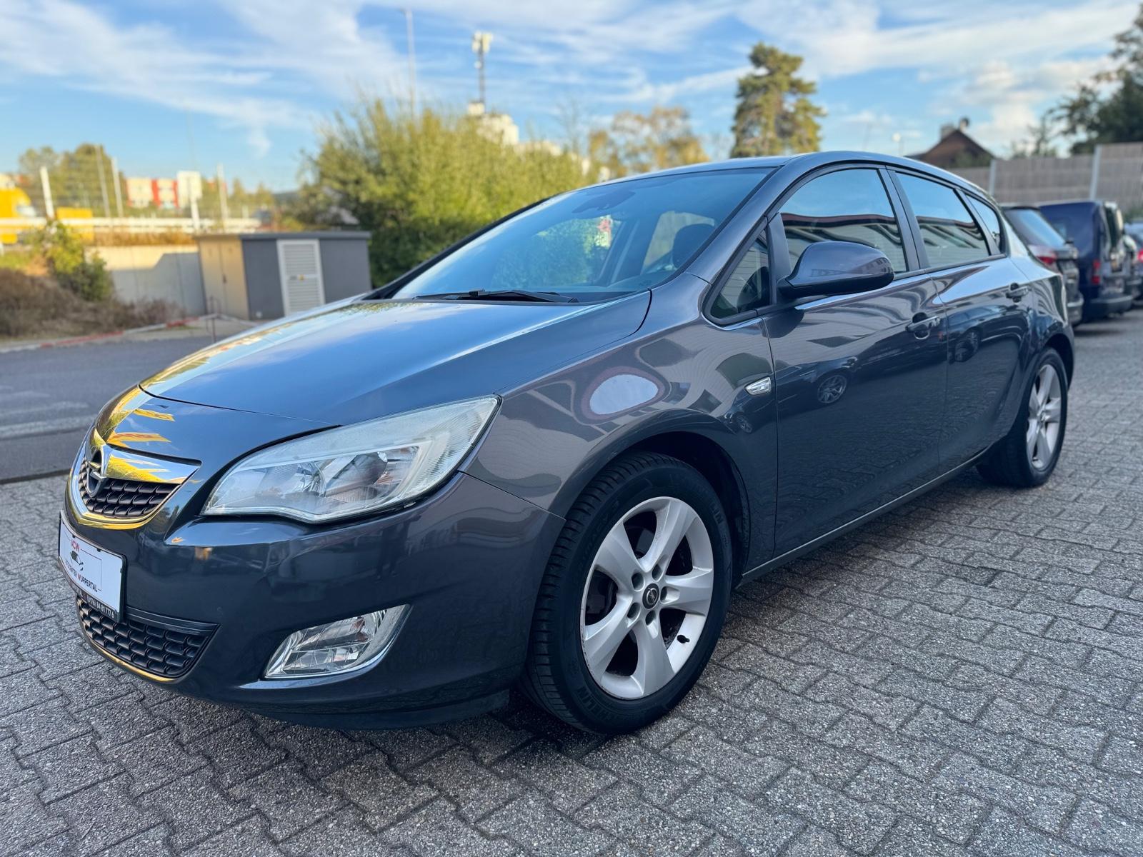 Opel Astra J Lim. 5-trg. Edition