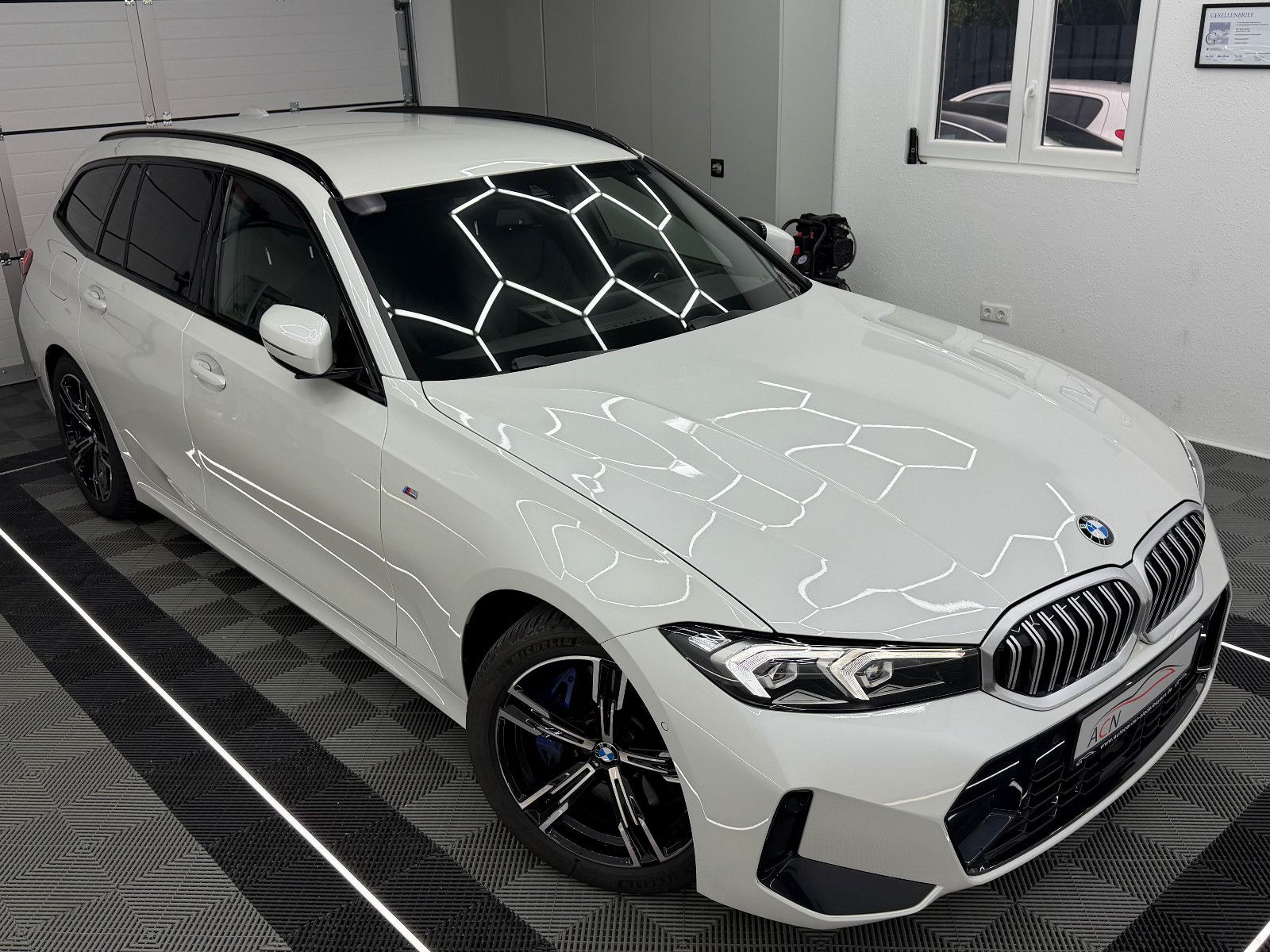 Fahrzeugabbildung BMW 330 i M SPORT/LED/DAB/KAMERA/ACC/CURVED DISPLAY