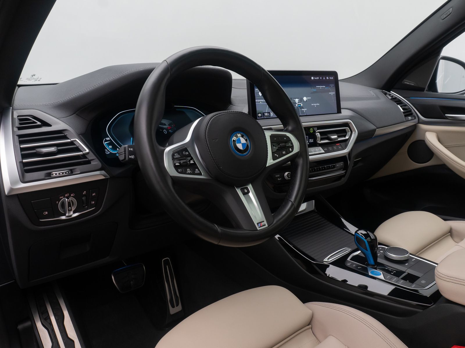 Fahrzeugabbildung BMW iX3 IMPRESSIVE 360&deg; H/K Panorama DAB HUD 20Zoll