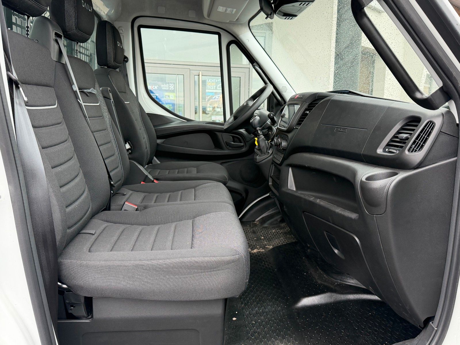 Fahrzeugabbildung Iveco Daily 35S16 Pritsche