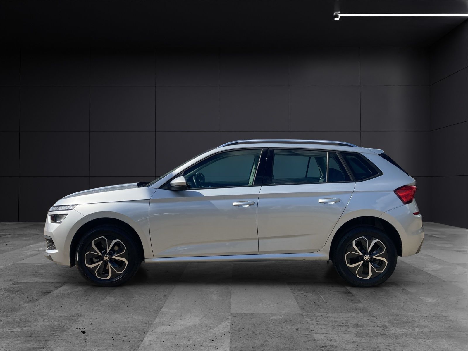 Fahrzeugabbildung SKODA Kamiq TSI Ambition LED Pano GRA PDC SH LM