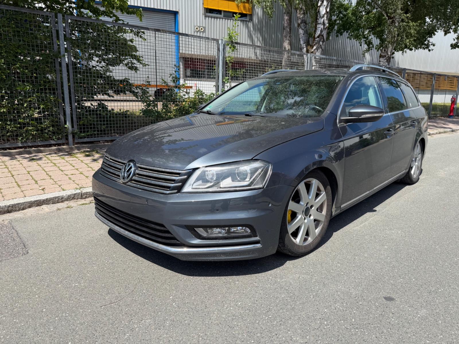 Volkswagen PASSAT KOMBI 2.0 TSI DSG NAVI LEDER PANORAMA