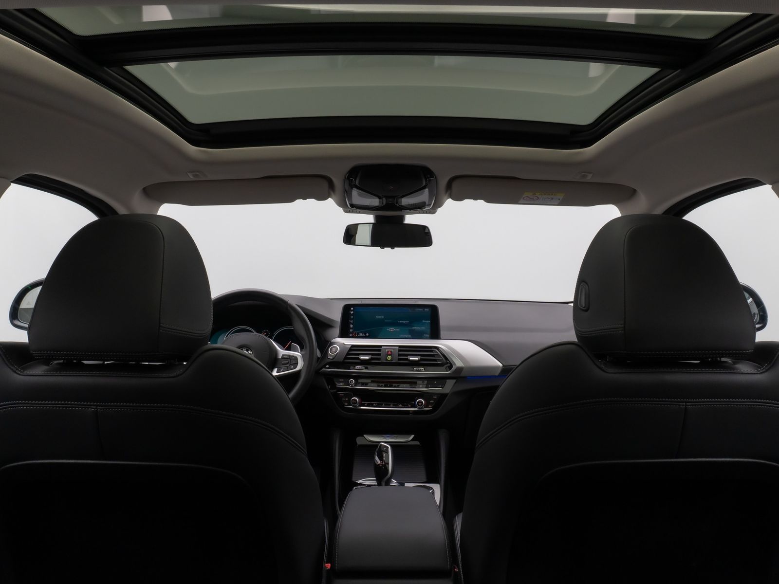 Fahrzeugabbildung BMW X4 xD30i xLine Panorama Kamera HUD HiFi DisplKey