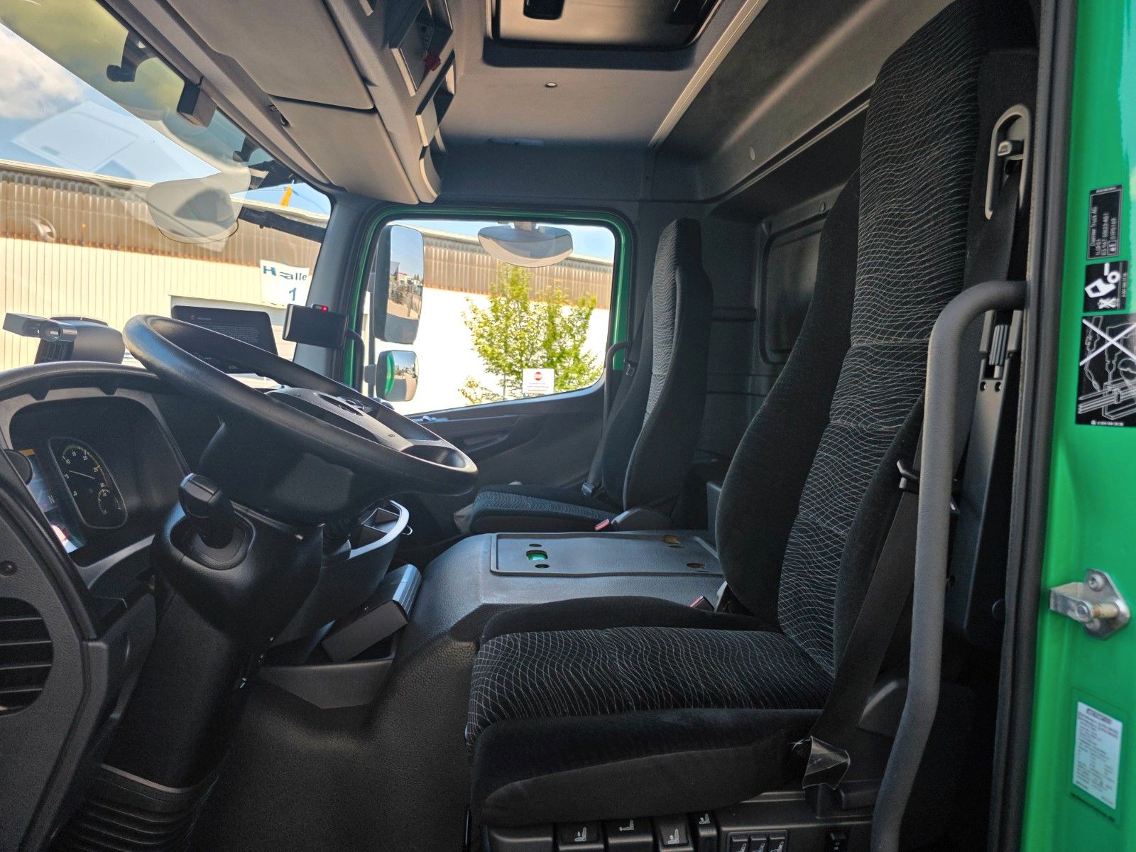 Fahrzeugabbildung Mercedes-Benz Atego 1524 L 4x2 LBW Palfinger 2.000kg Tür Klima