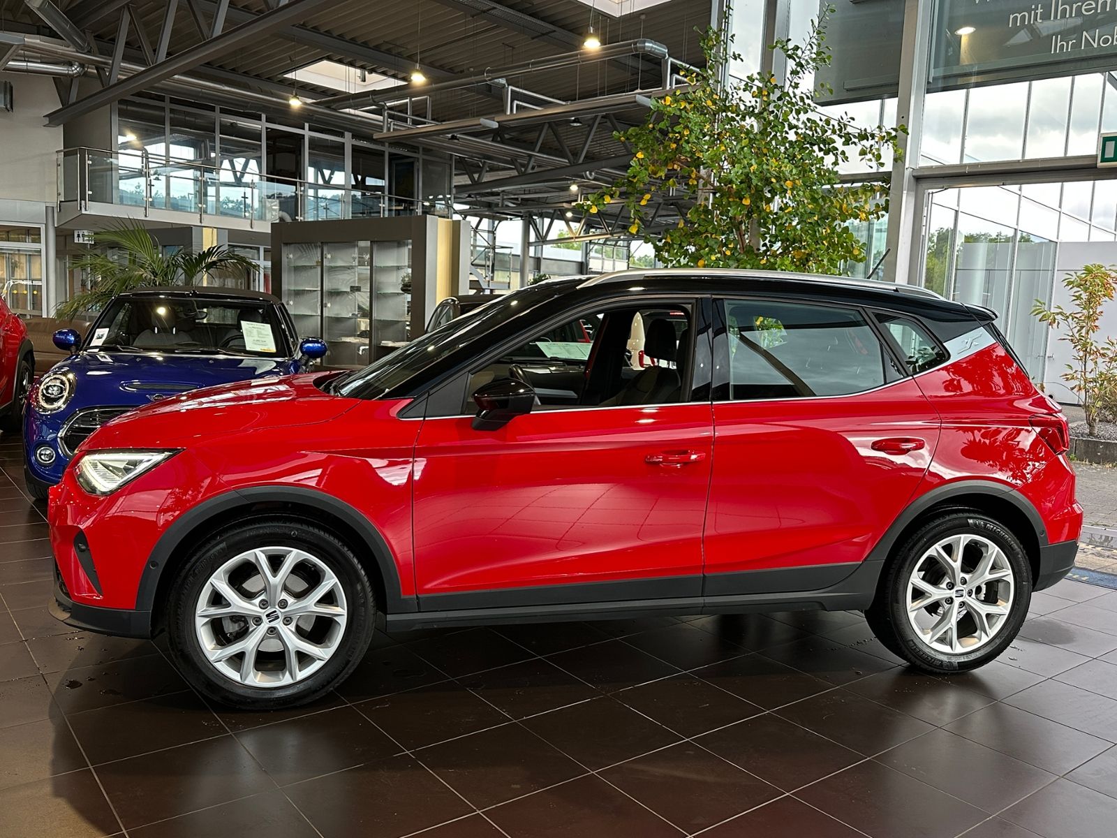 Fahrzeugabbildung SEAT ARONA 1.5 TSI FR AHK ACC LED NAV SHZ
