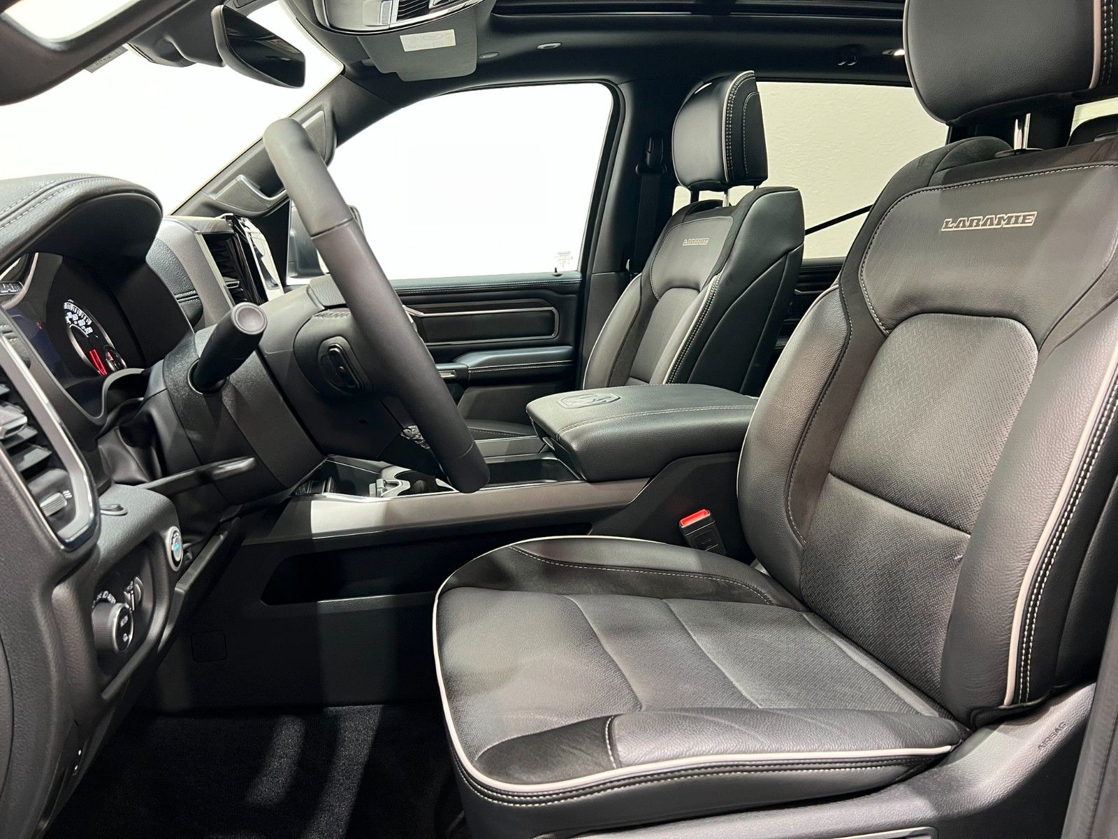 Fahrzeugabbildung Dodge RAM 1500 Laramie Sport 3.0L RTR Umbau