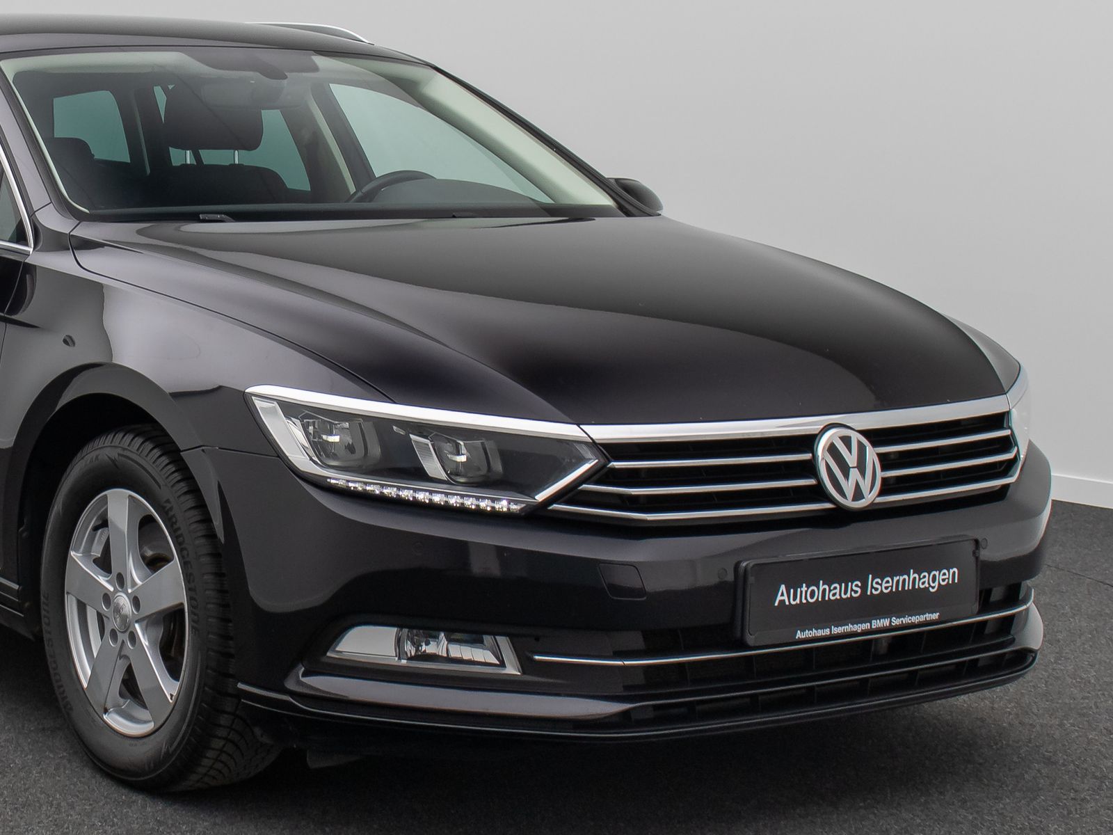 Fahrzeugabbildung Volkswagen Passat Comfortline Start-Stopp Kamera LED ACC