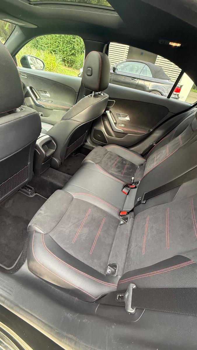 Mercedes-Benz A 250 4MATIC DCT AMG-PANO-BURM-NIGHT