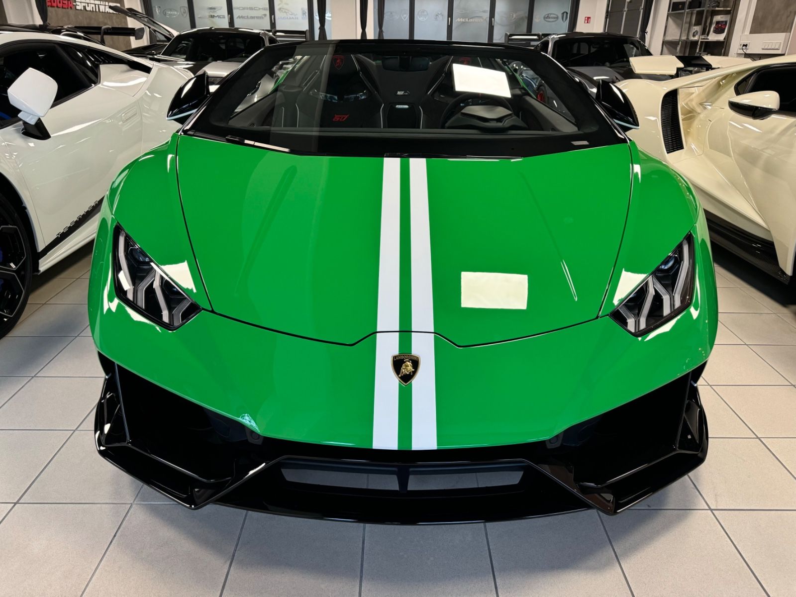 Fahrzeugabbildung Lamborghini HURACAN EVO SPYDER 60 YEARS ANNIVERSARIO 1OF60