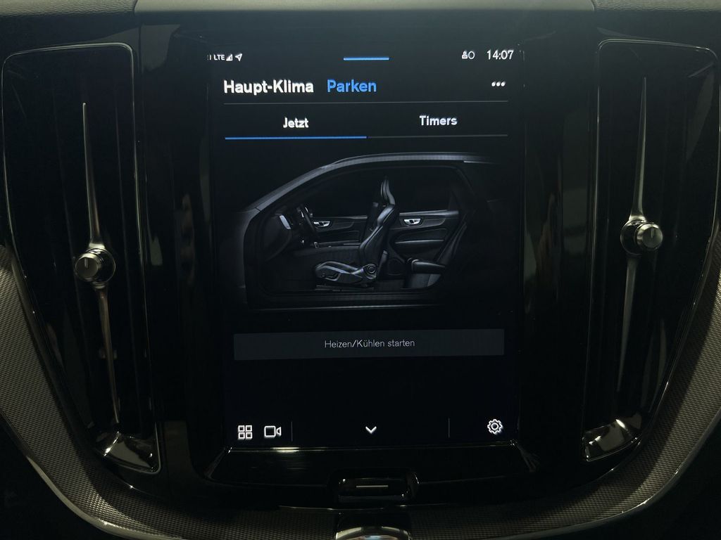 Volvo XC60 T6 R-Design Recharge AWD ACC AHK Kamera LED