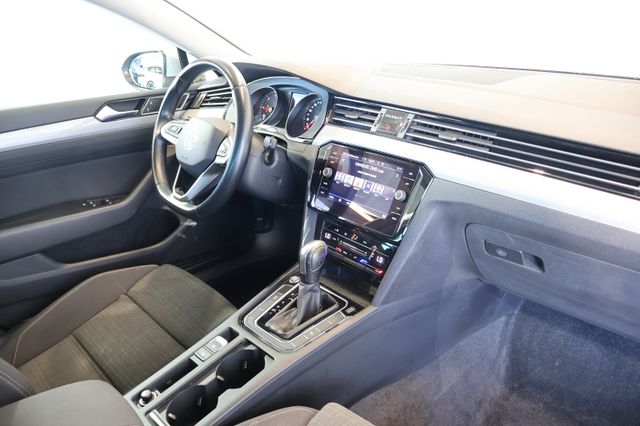 Volkswagen Passat 2.0 TDI Business CARPLAY+ACC+LED+AHK