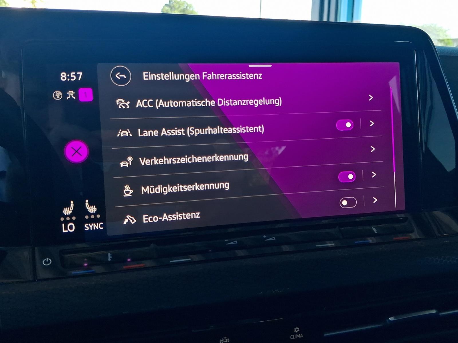 Volkswagen Golf VIII 2.0 l TSI DSG GTI Automatische Distanz, миниатюра 20