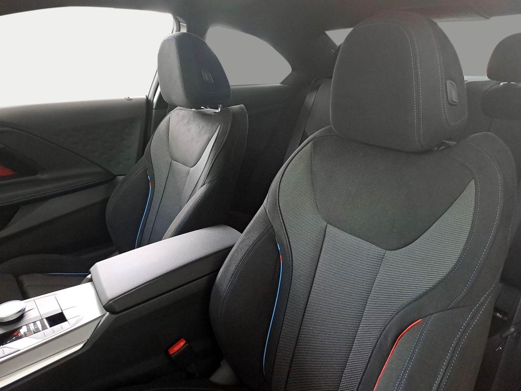 BMW 218 - Bild 11