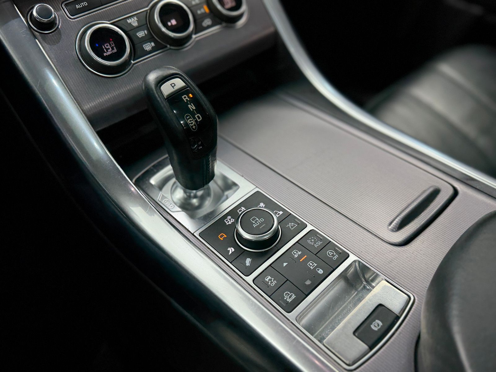Fahrzeugabbildung Land Rover Range Rover Sport HSE Dynamic|AHK|PANO