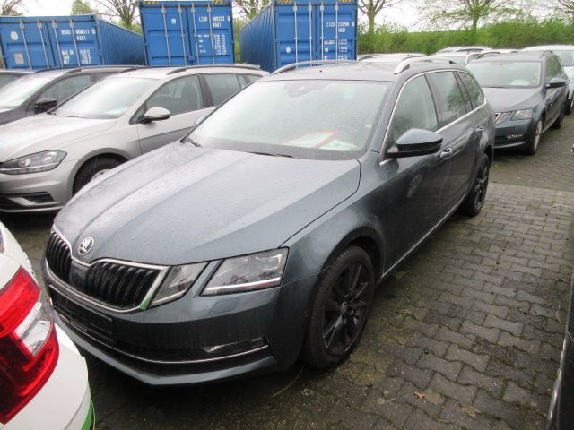 Skoda Octavia Combi Style 2.0 TDI DSG NAVI AHK STANDH.