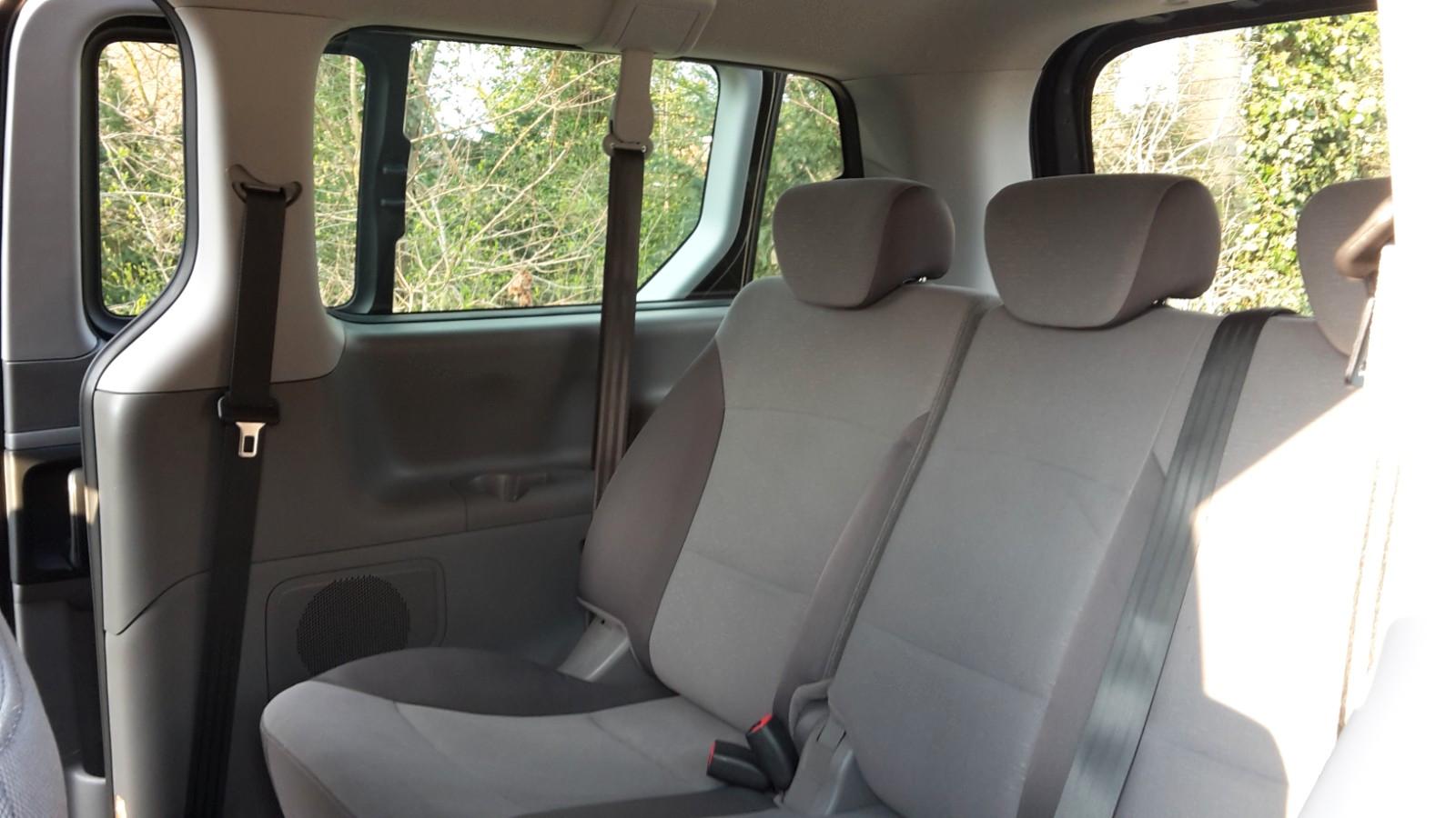 Hyundai H-1 8-Sitze 