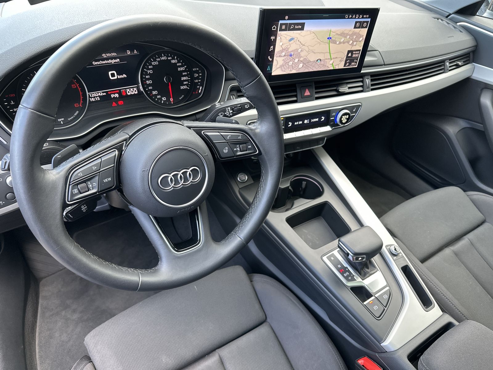 Fahrzeugabbildung Audi A4 Avant 40 TDI S-Line NAV+LED+PANO+DSP+19ZO+PP