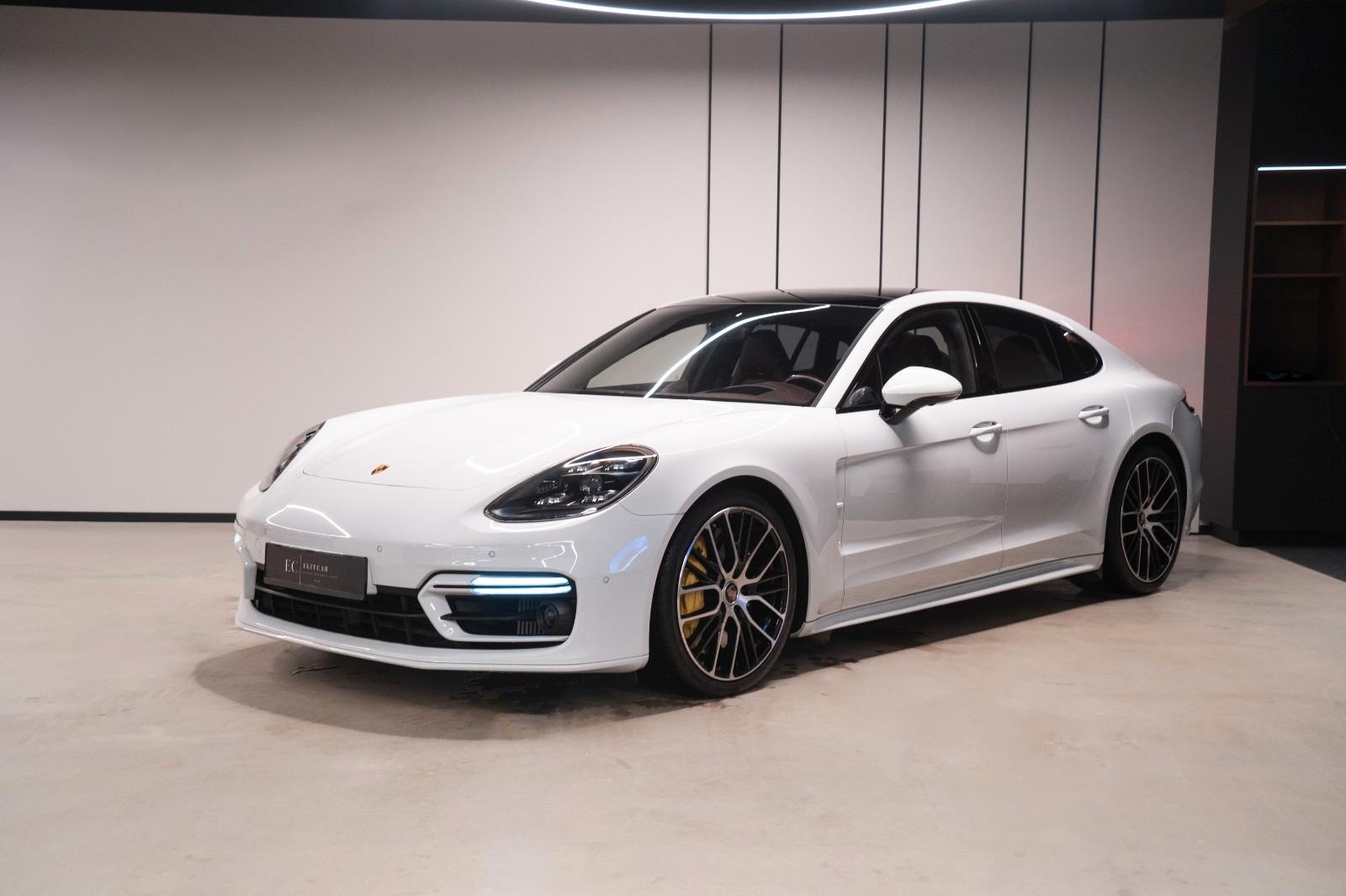 Porsche Panamera Turbo S