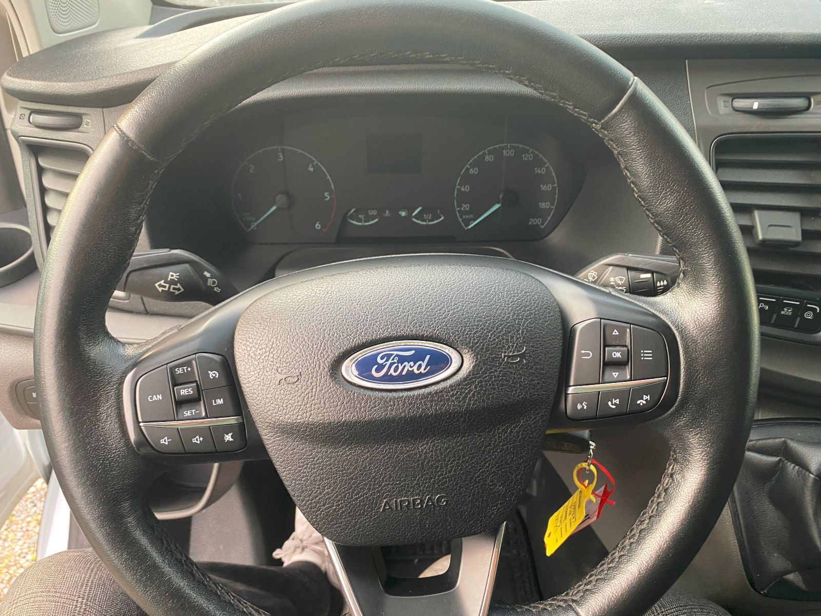 Fahrzeugabbildung Ford Transit Custom Kasten 300L2H2 Trend,AHK,GARANTIE