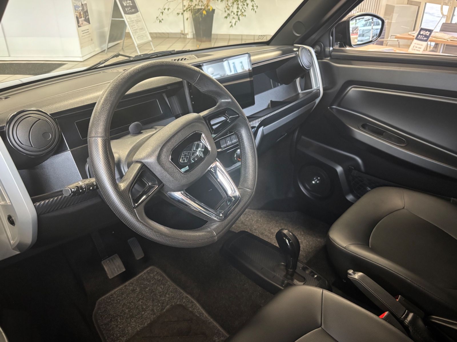 Fahrzeugabbildung Ligier Myli Sitzheizung Rückfahrkamera Carplay