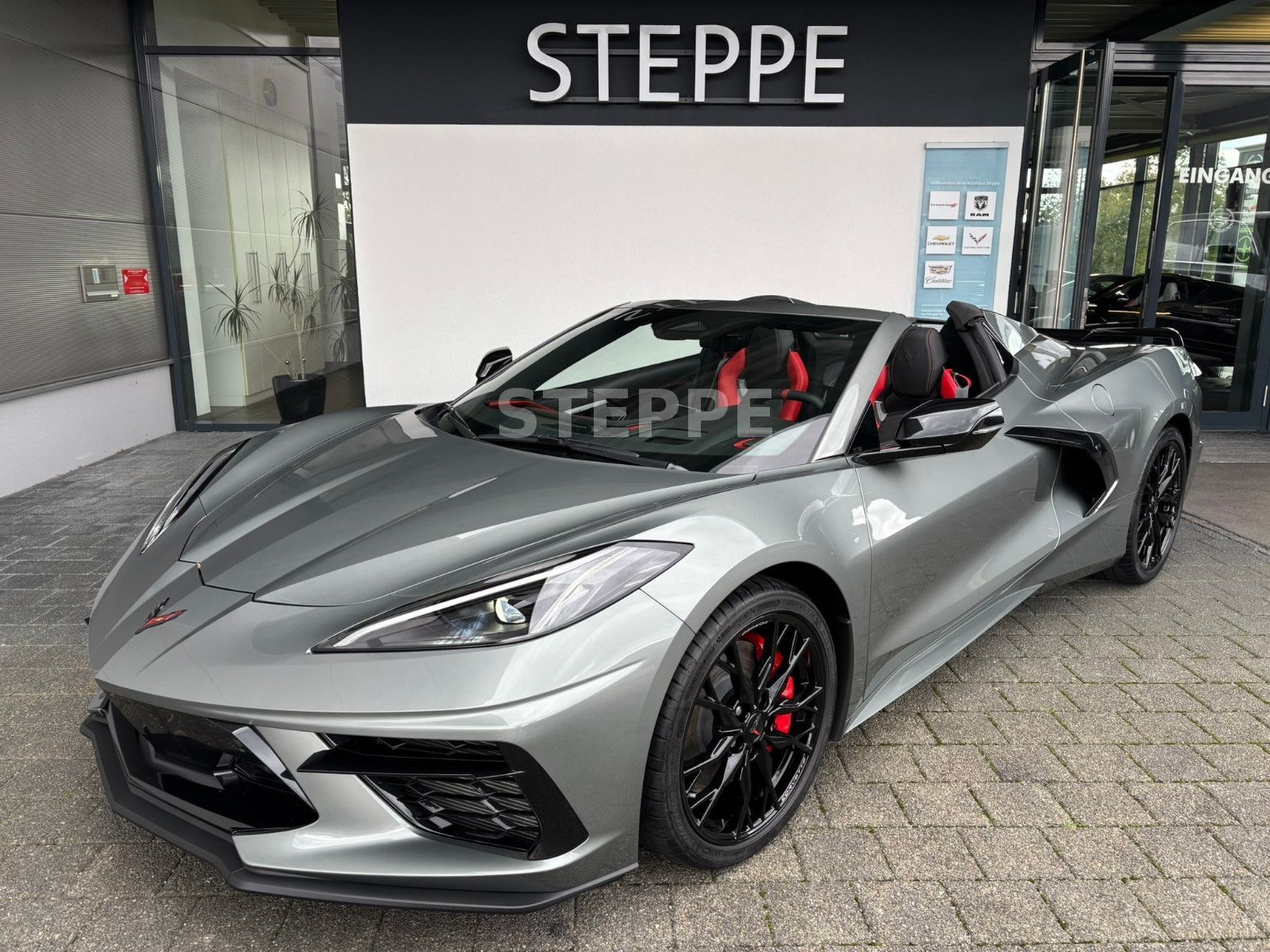 Corvette C8 Stingray Convertible 3LT Europamodell STEPPE