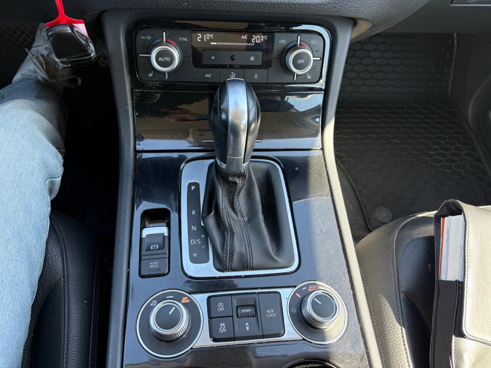 Volkswagen Touareg 3.0 V6 TDI 262ch - Carnet entretien - Attelage - ACC - Bi-xénon