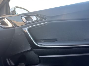 Kia cee'd Sportswagon 1.6 CRDi Platinum Edition Pano