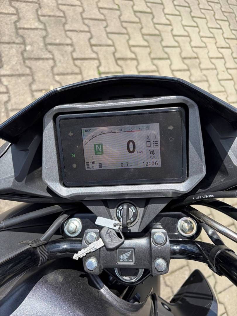 Fahrzeugabbildung Honda CB 125 F