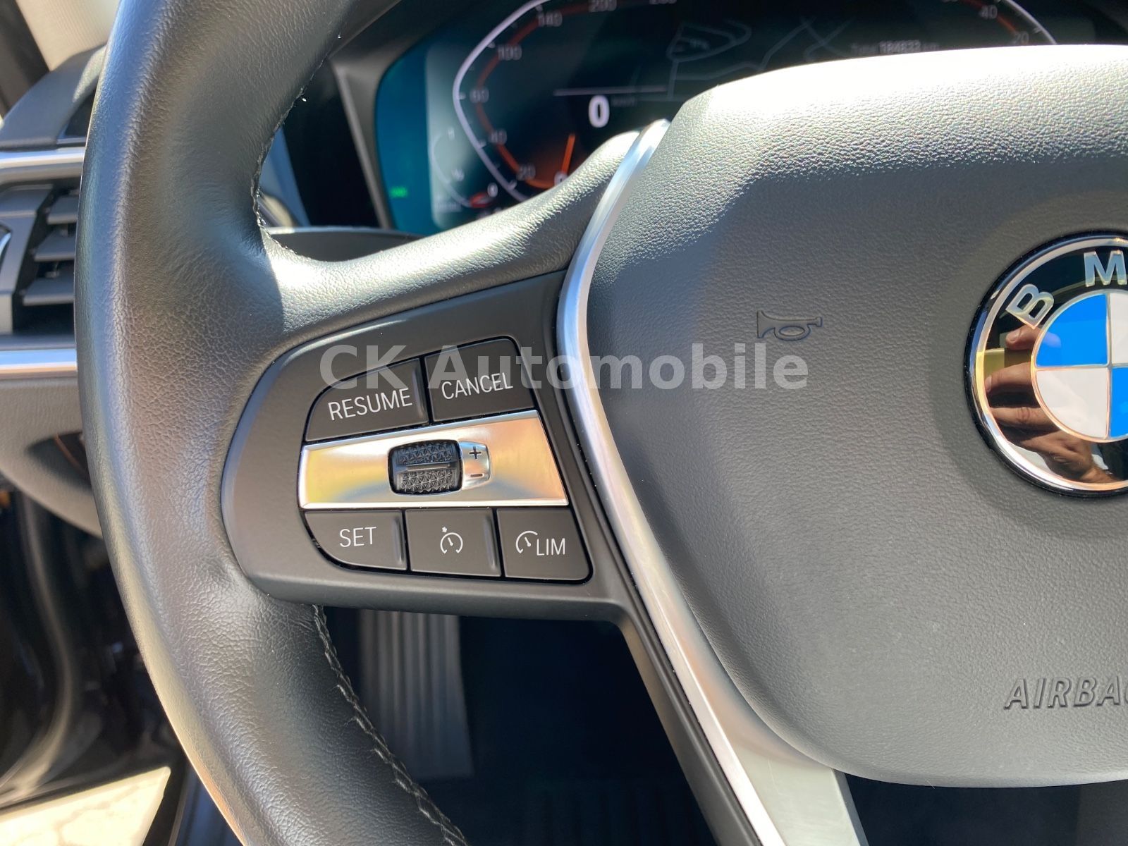 Fahrzeugabbildung BMW 320d xDrive Touring Sport-Line/Laser/Pano/Kamera